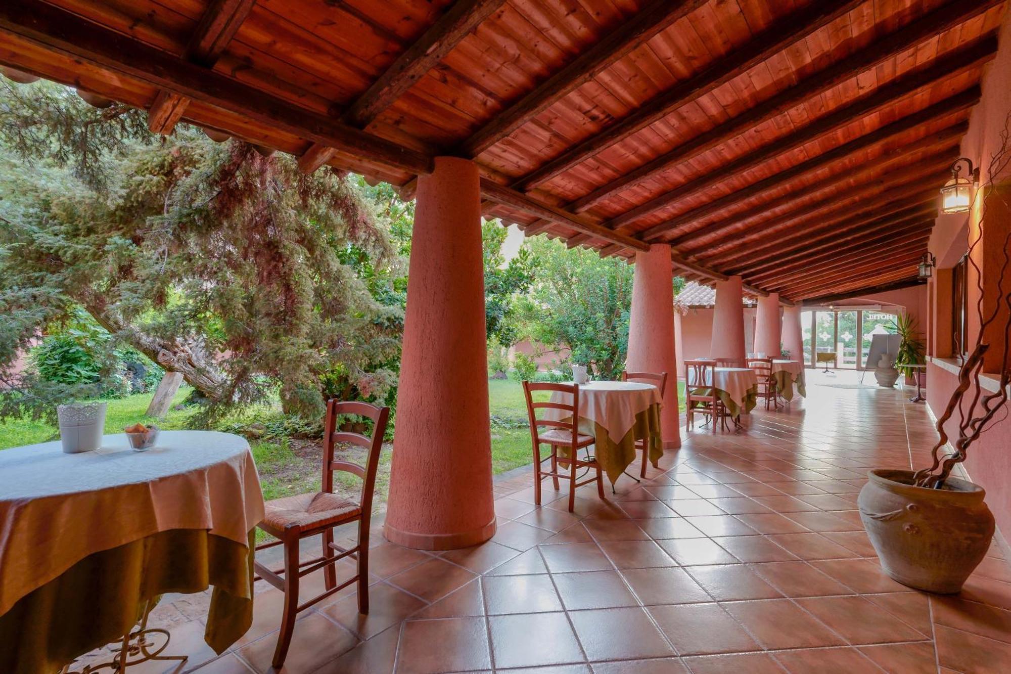 Hotel I Ginepri ควาร์ตุกชู ภายนอก รูปภาพ