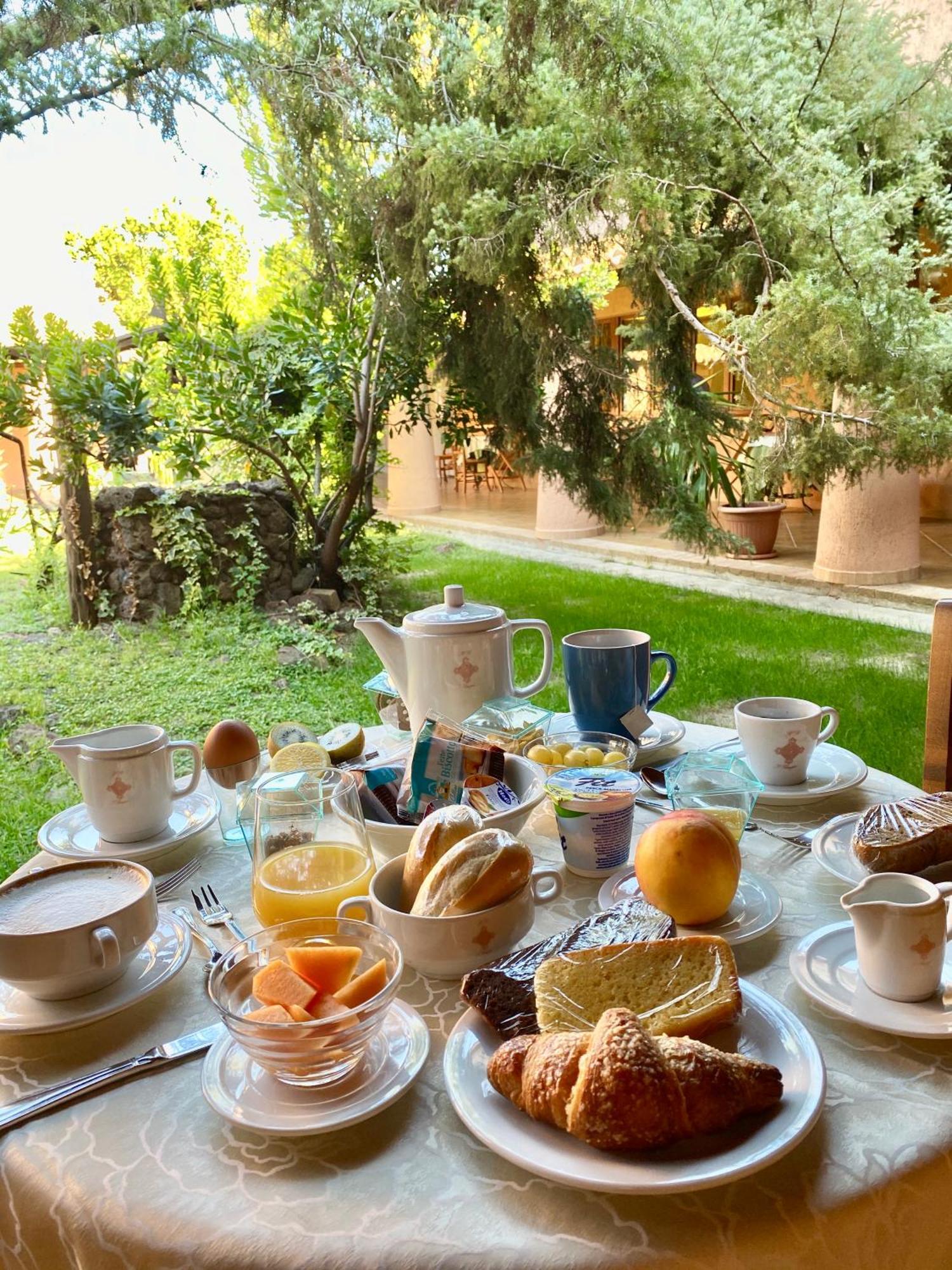 Hotel I Ginepri ควาร์ตุกชู ภายนอก รูปภาพ