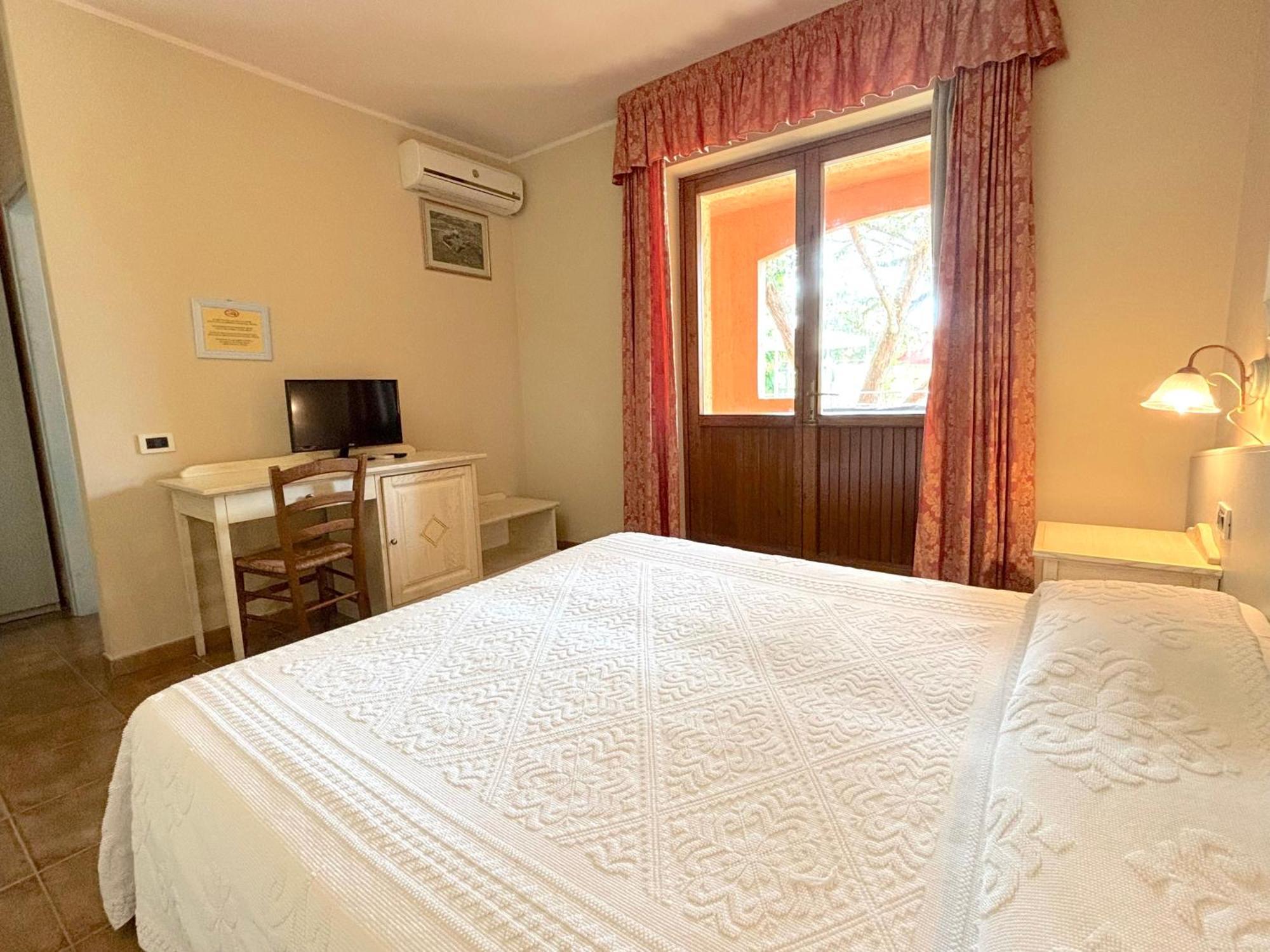 Hotel I Ginepri ควาร์ตุกชู ภายนอก รูปภาพ