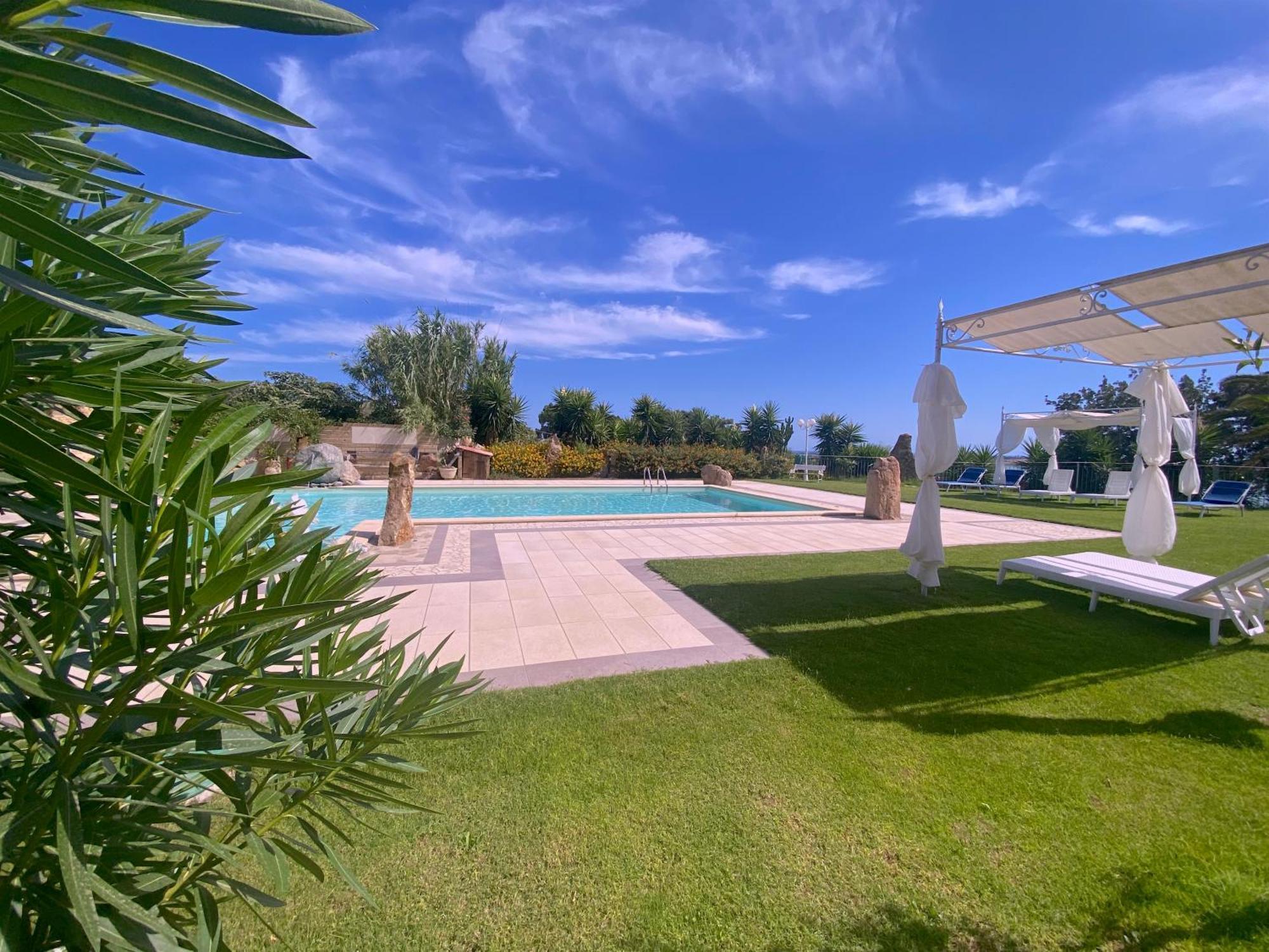 Hotel I Ginepri ควาร์ตุกชู ภายนอก รูปภาพ